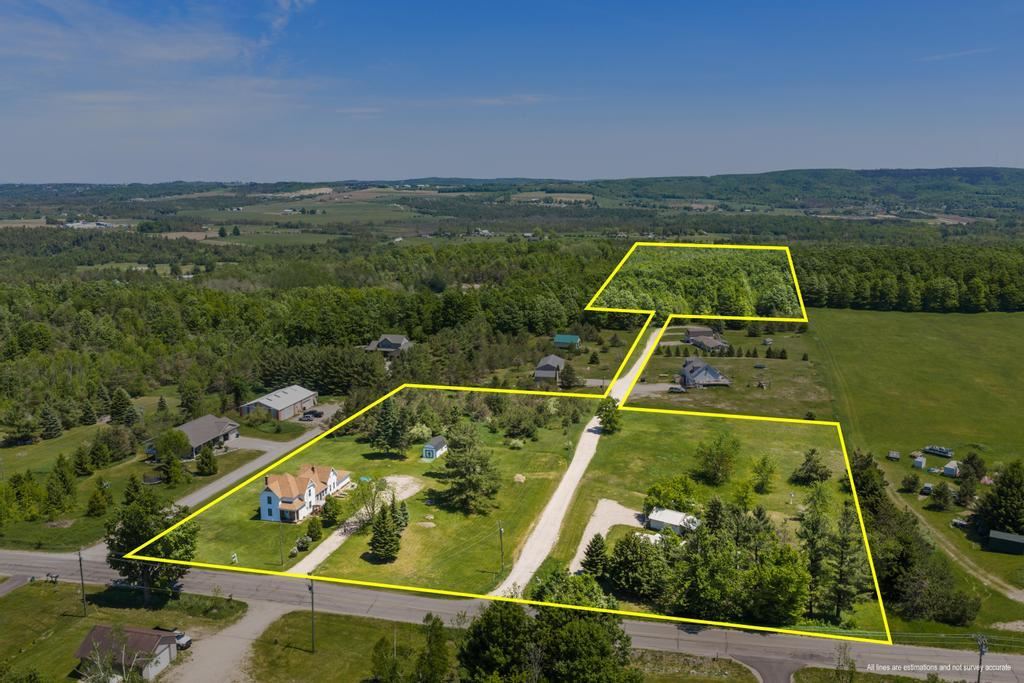 2523 Howard Road Petoskey MI 49770