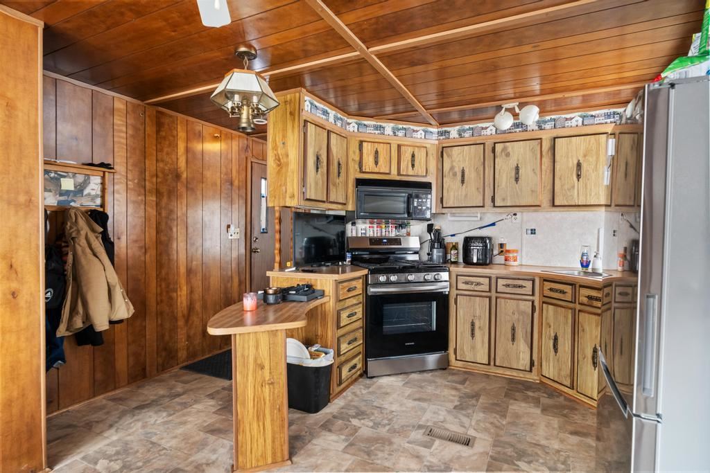 2523 Howard Road Petoskey MI 49770