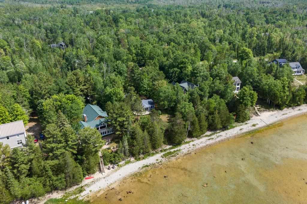 04883 Lakeshore Drive Charlevoix MI 49720-0000