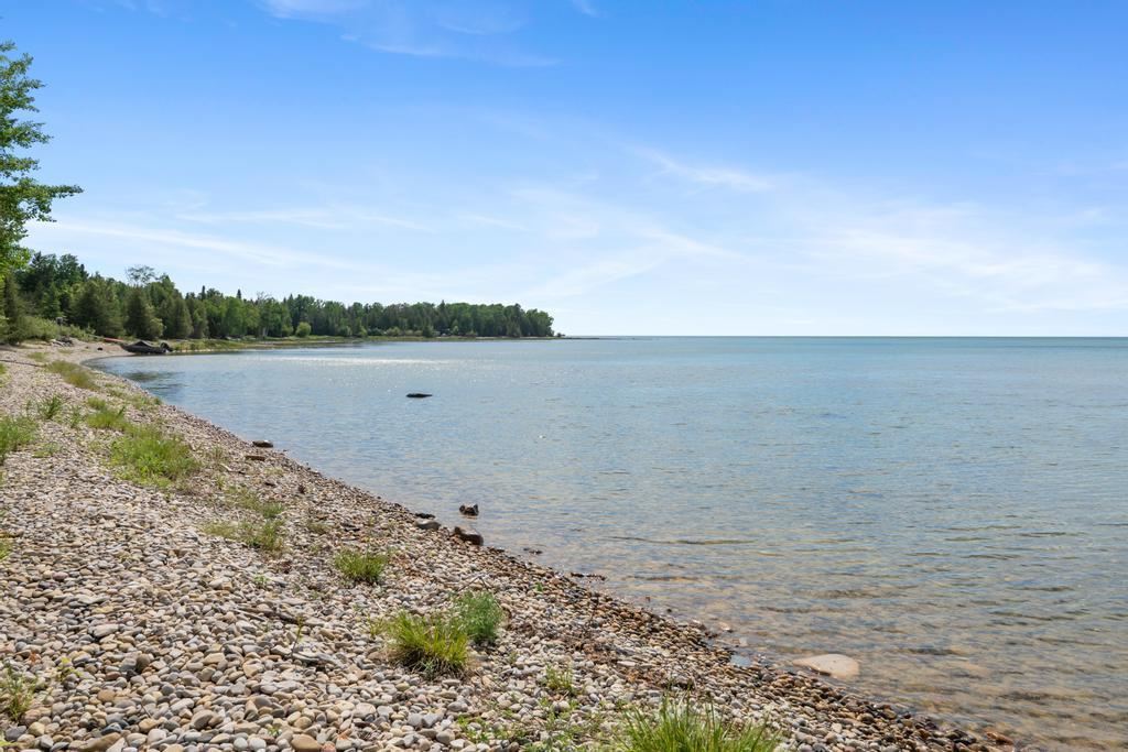 04883 Lakeshore Drive Charlevoix MI 49720-0000