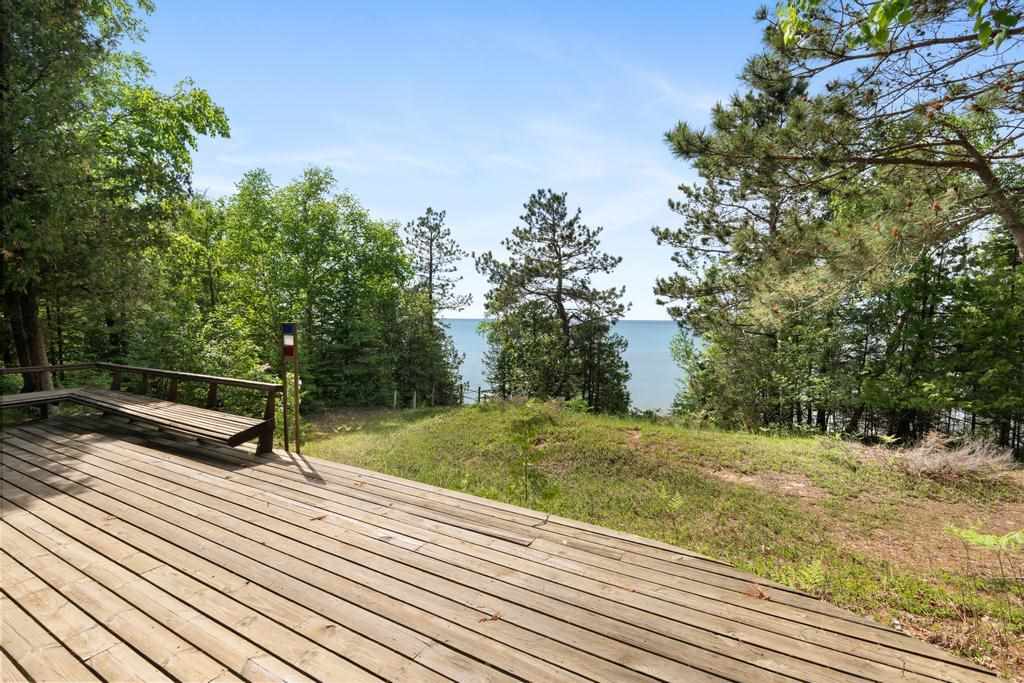 04883 Lakeshore Drive Charlevoix MI 49720-0000