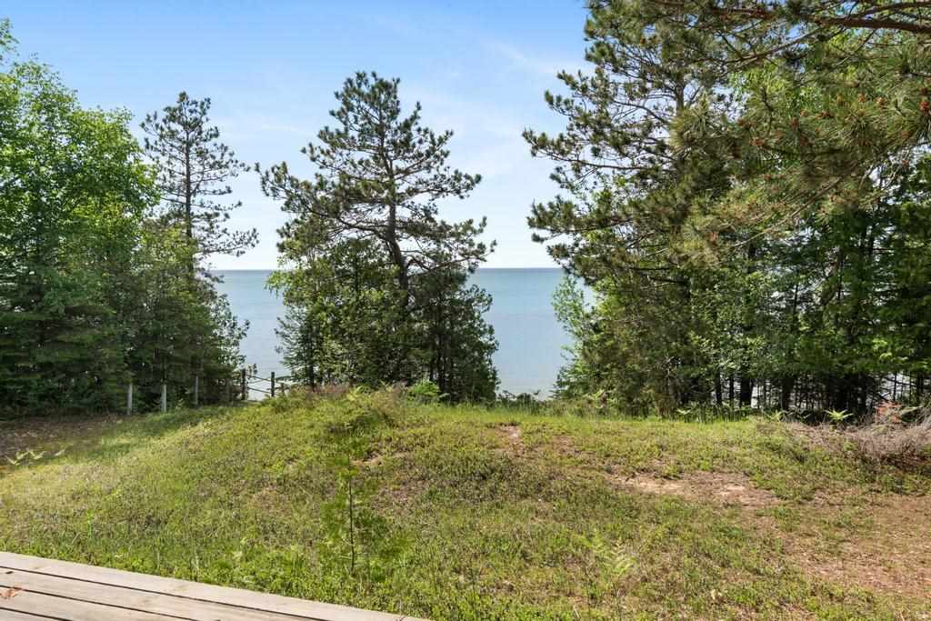 04883 Lakeshore Drive Charlevoix MI 49720-0000