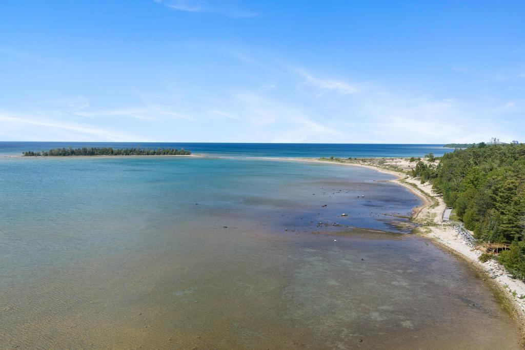 04883 Lakeshore Drive Charlevoix MI 49720-0000