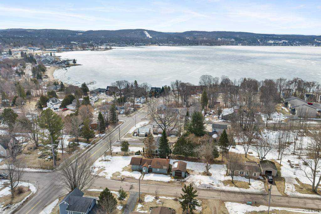 925 Charlevoix Boyne City MI 49712