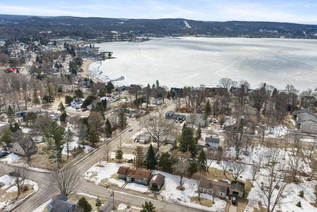 925 Charlevoix Boyne City MI 49712