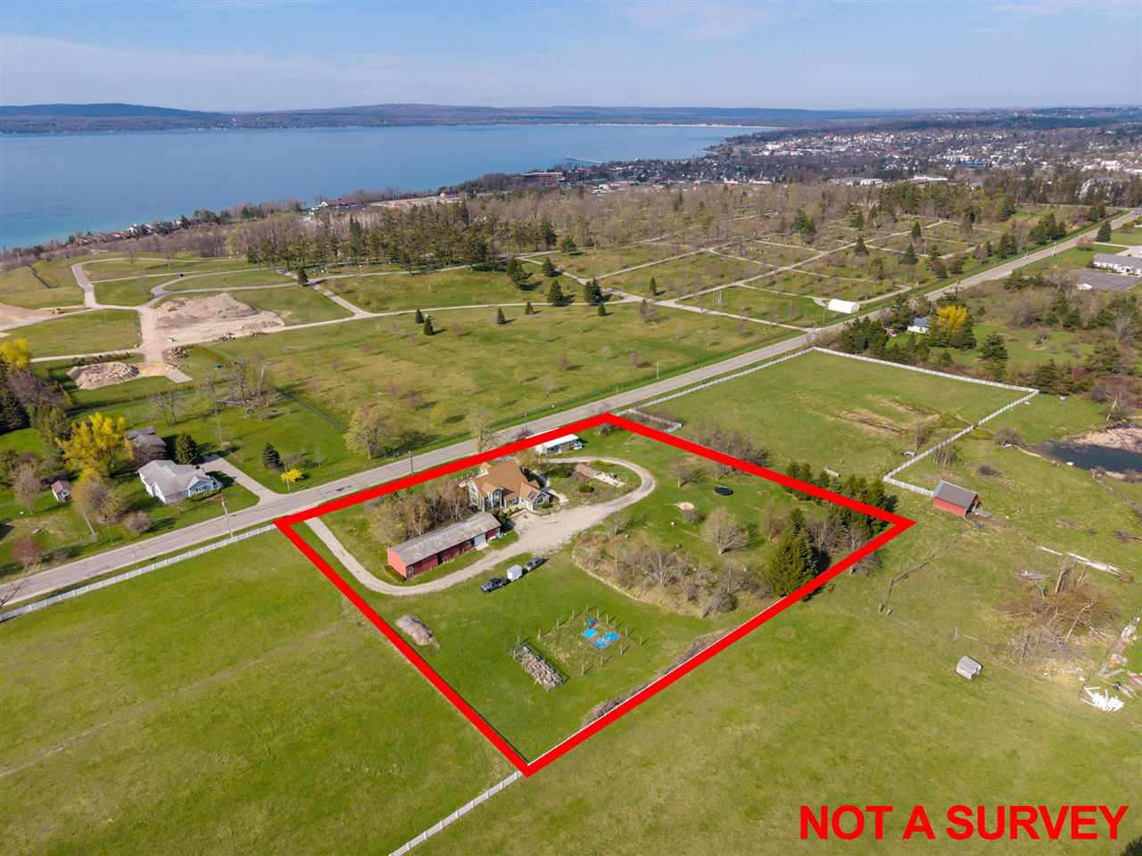 2035 W Sheridan Street Petoskey MI 49770