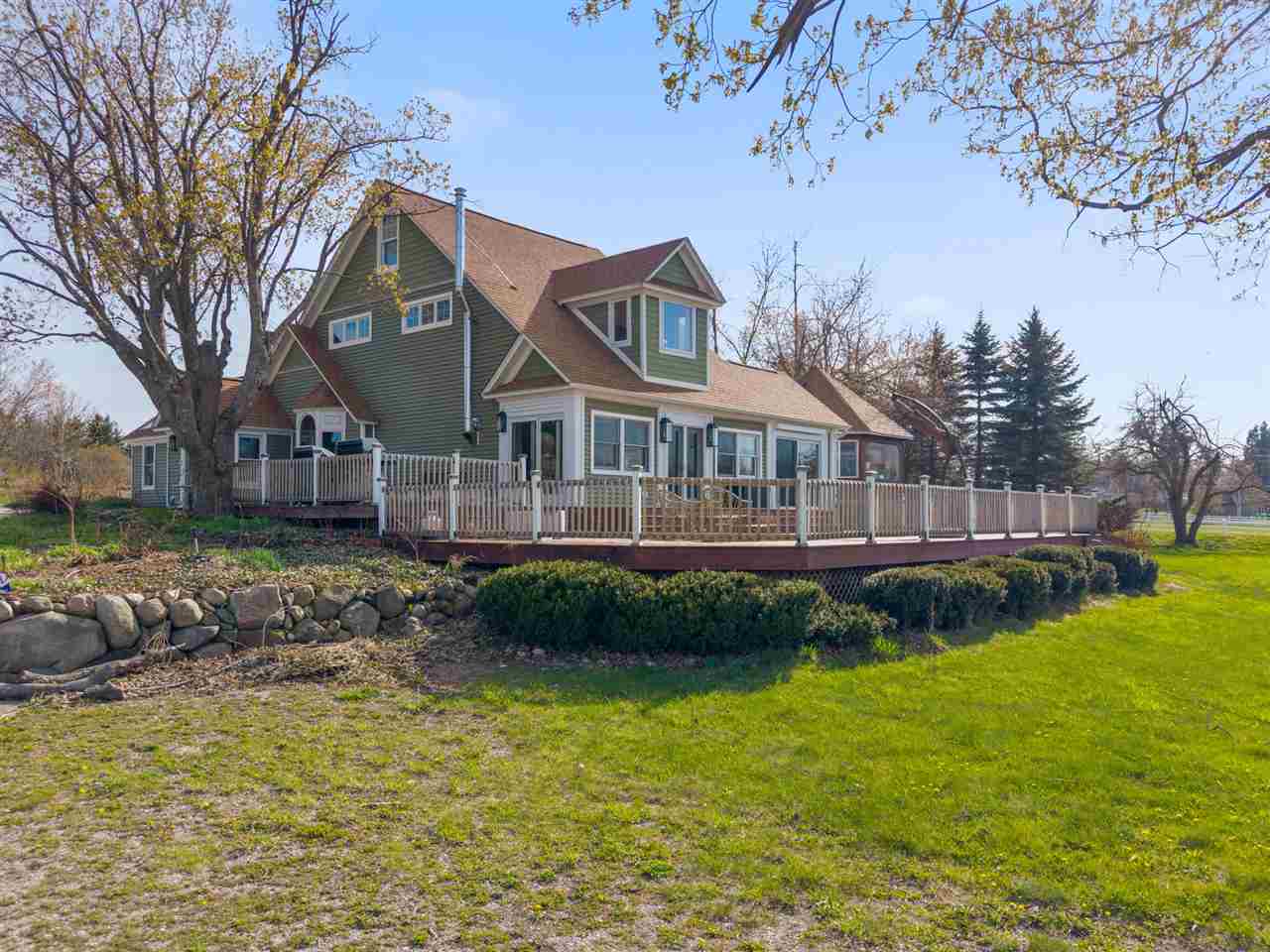 2035 W Sheridan Street Petoskey MI 49770