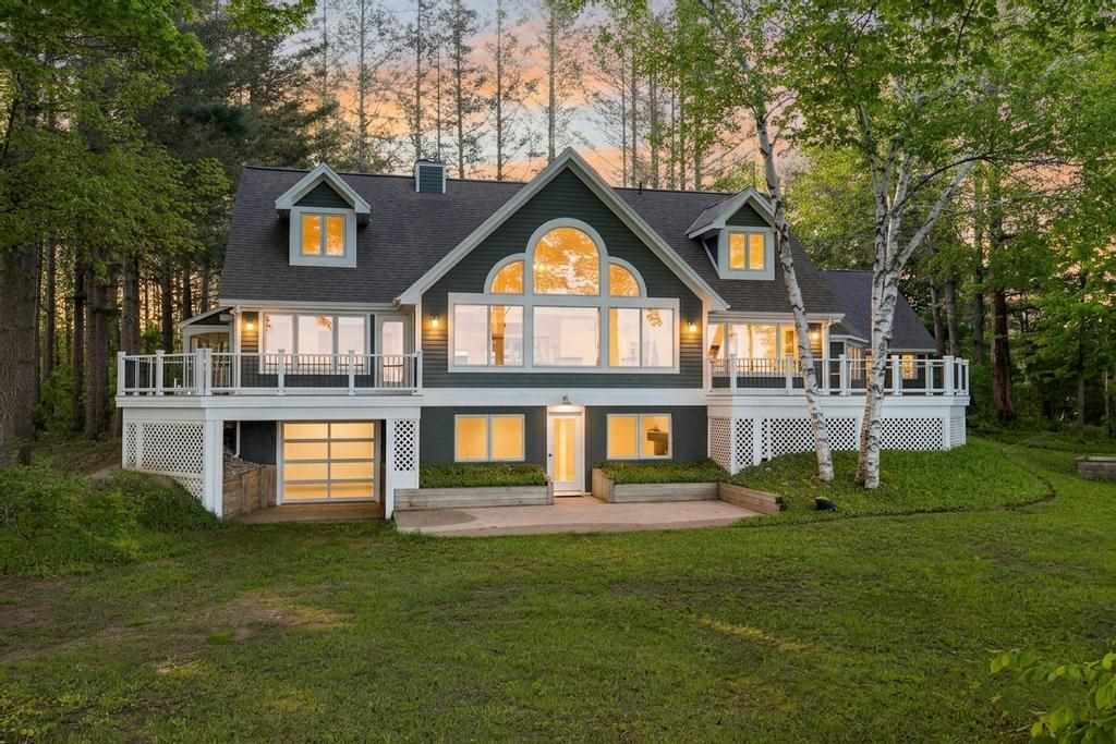 1248 Autumn Lane Petoskey MI 49770