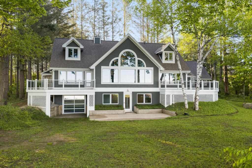 1248 Autumn Lane Petoskey MI 49770