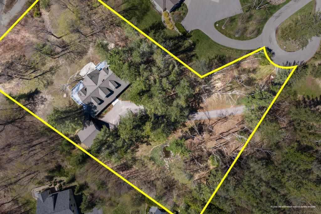 1248 Autumn Lane Petoskey MI 49770