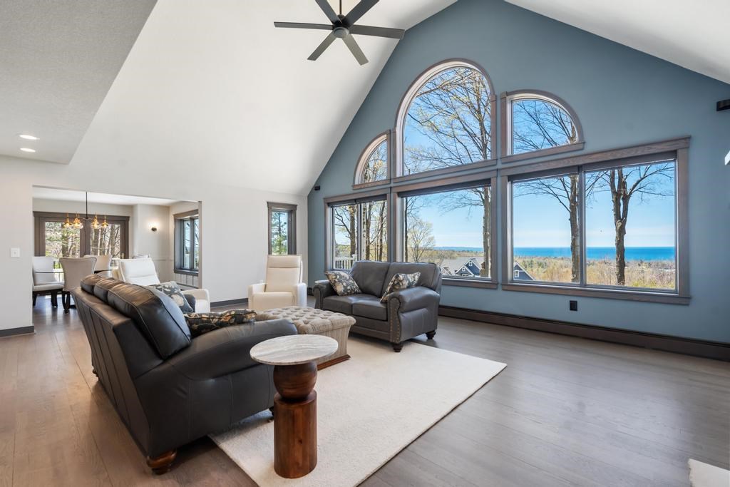 1248 Autumn Lane Petoskey MI 49770