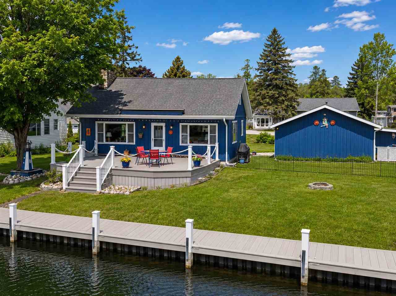 5821 Bellchase Drive Indian River MI 49749