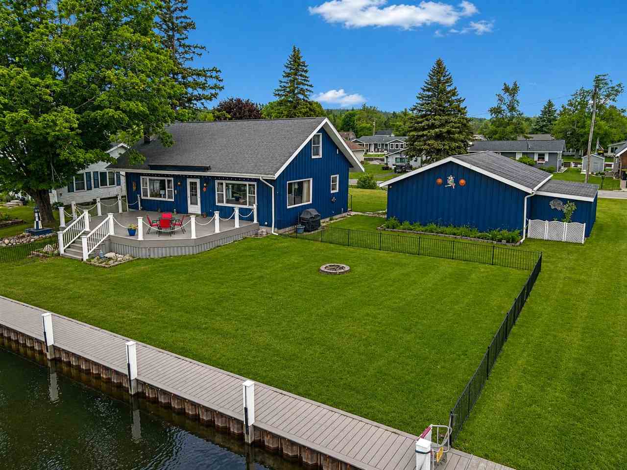 5821 Bellchase Drive Indian River MI 49749