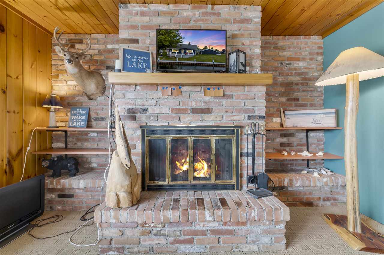 5821 Bellchase Drive Indian River MI 49749