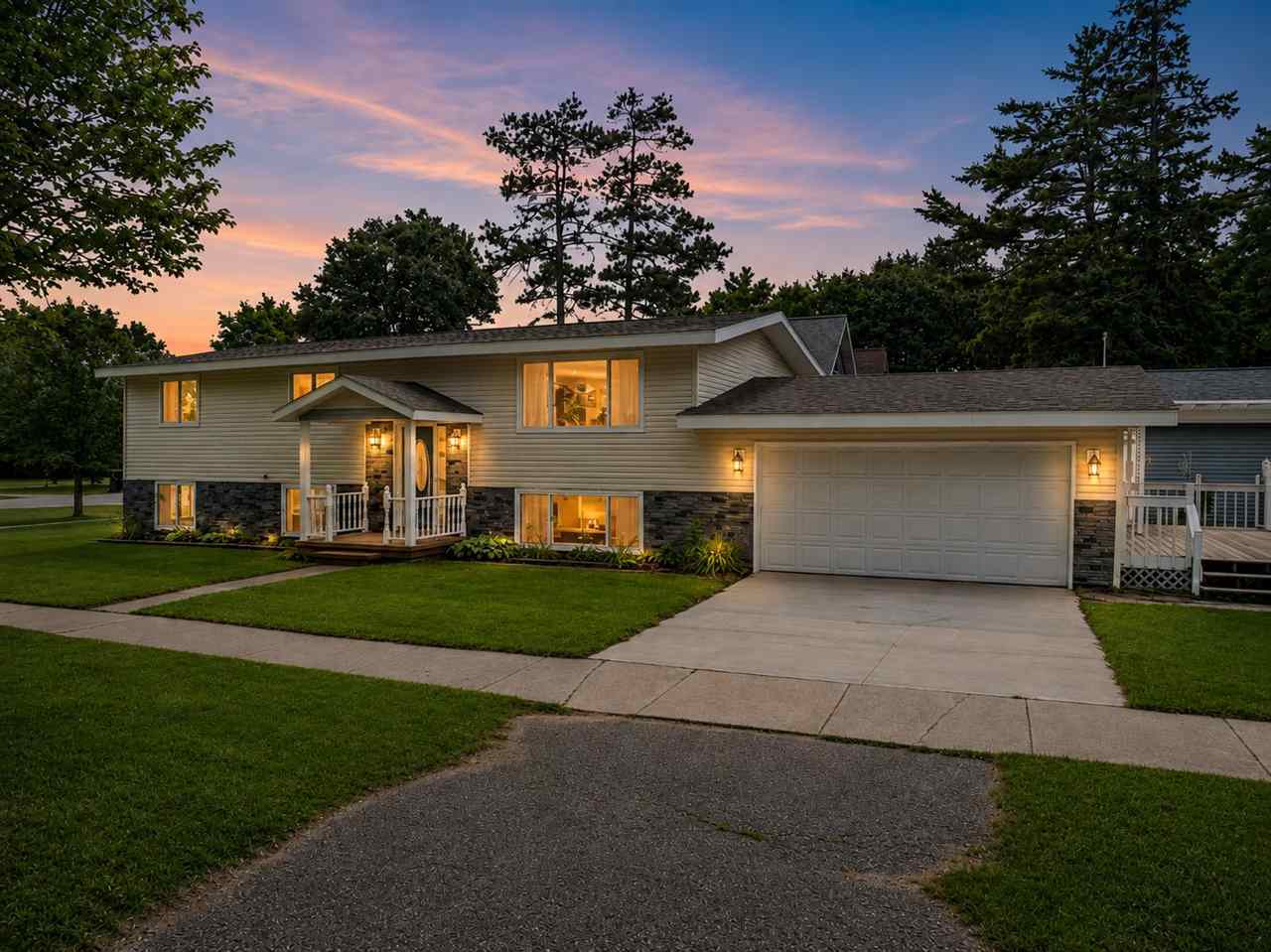303 Ducharme Mackinaw City MI 49701
