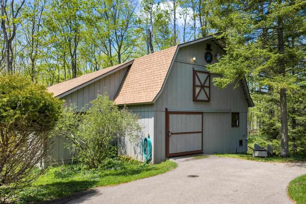 1396 Blackbird Road Petoskey MI 49770