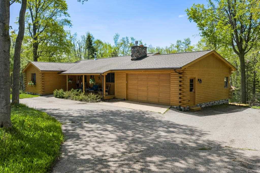 1396 Blackbird Road Petoskey MI 49770