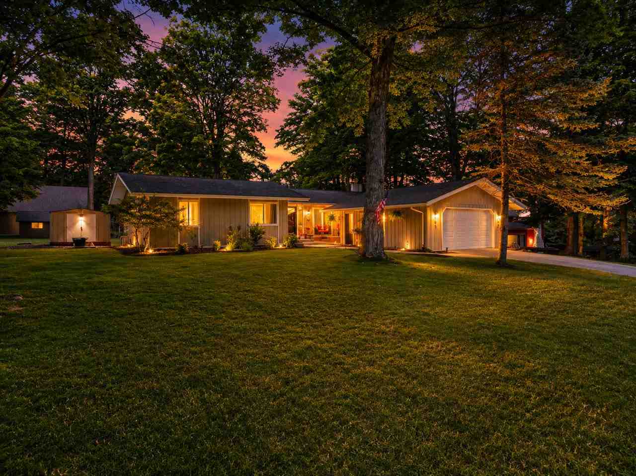 12593 Fern Place Charlevoix MI 49720
