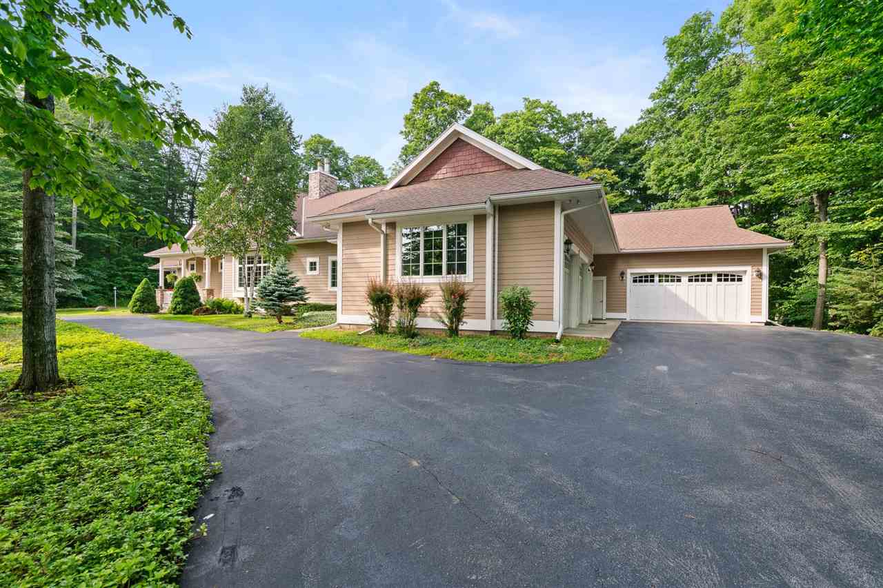 3272 Greenbriar Harbor Springs MI 49740