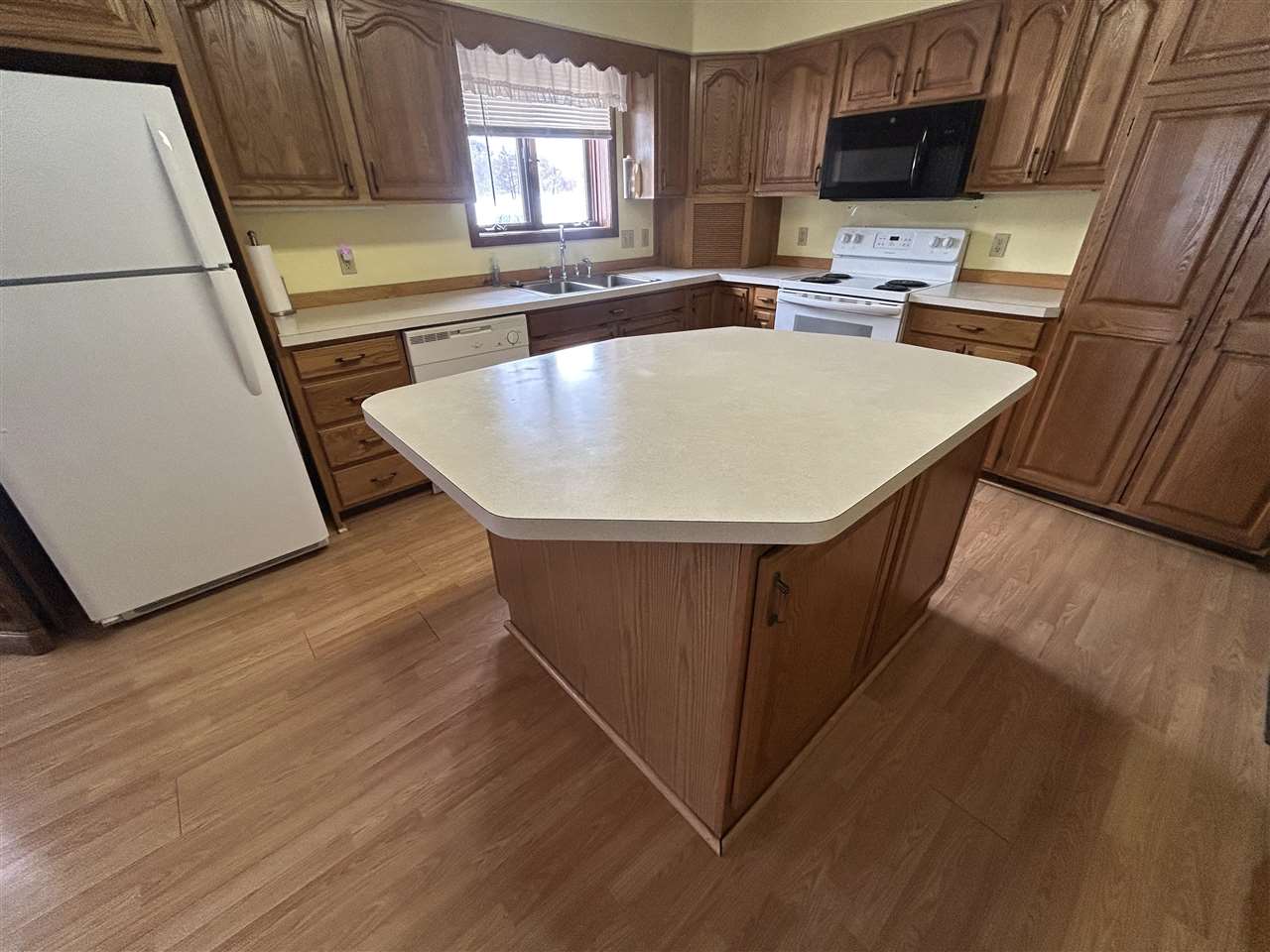 6737 Honeysette Road Street Alanson MI 49706