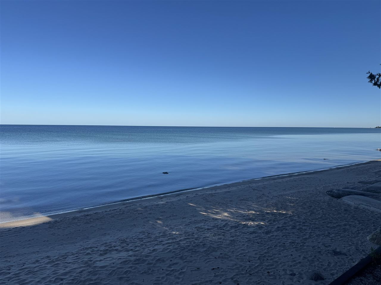 110 W Dixon Charlevoix MI 49720