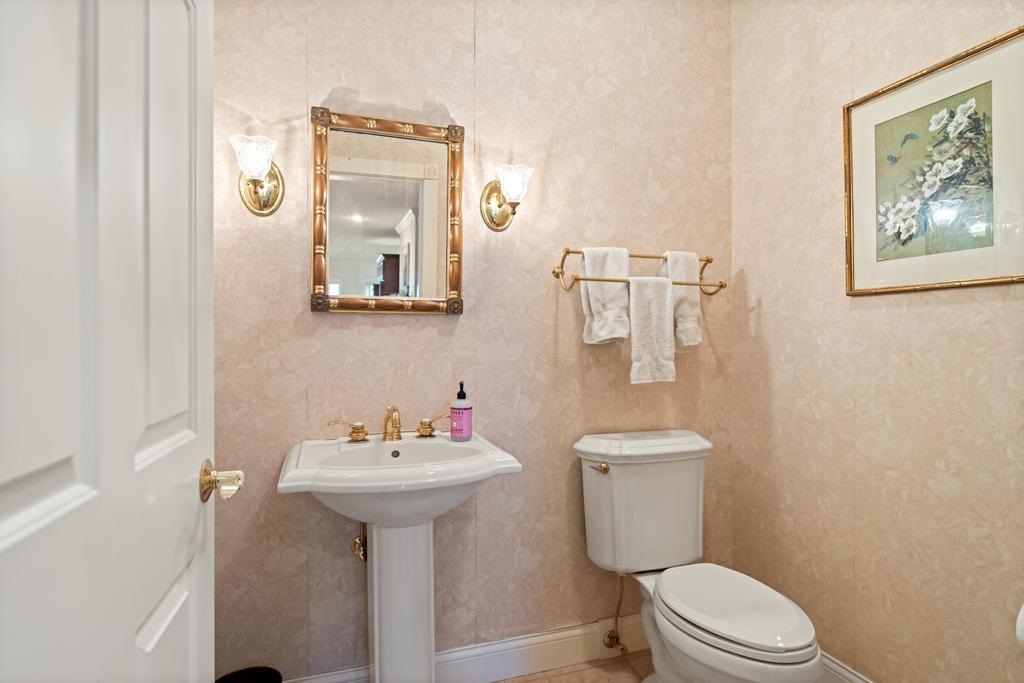 110 W Dixon Charlevoix MI 49720