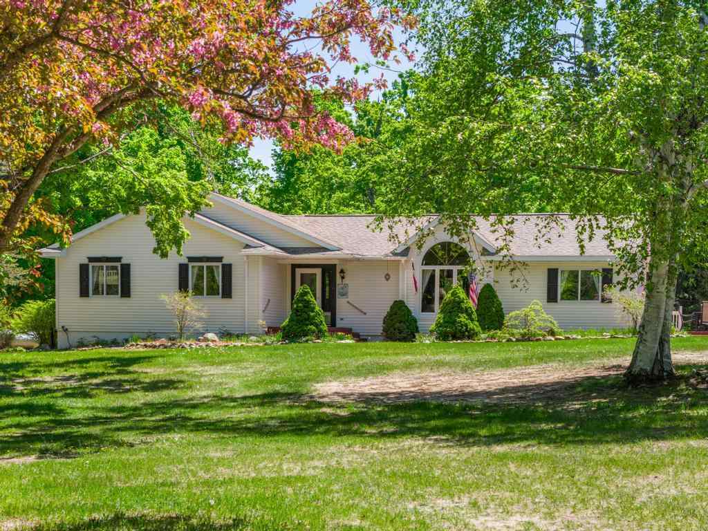 11110 Wildwood Road Petoskey MI 49770