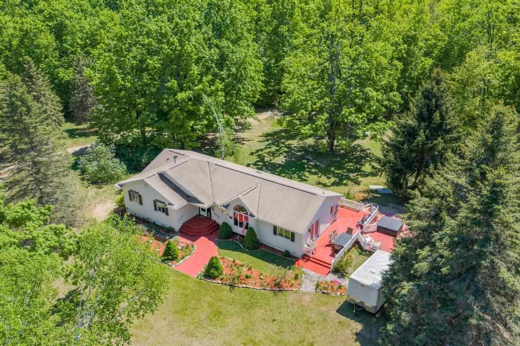 11110 Wildwood Road Petoskey MI 49770