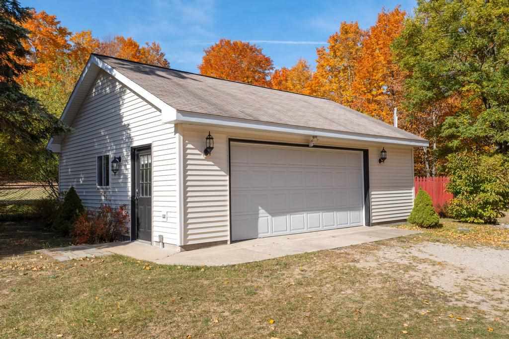 11110 Wildwood Road Petoskey MI 49770