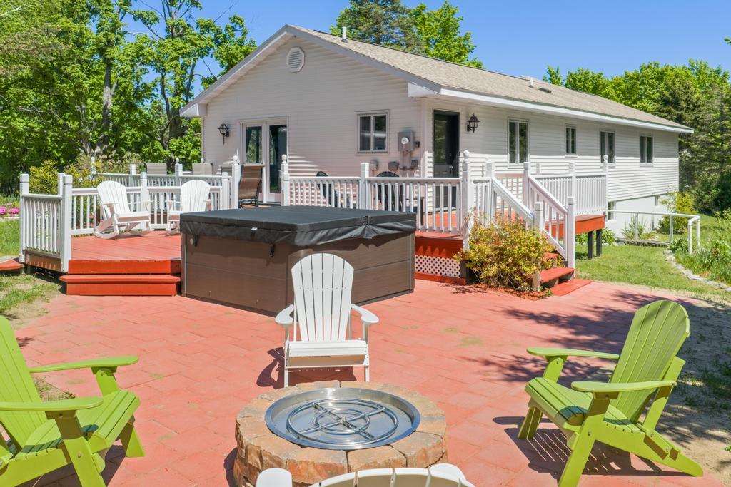 11110 Wildwood Road Petoskey MI 49770