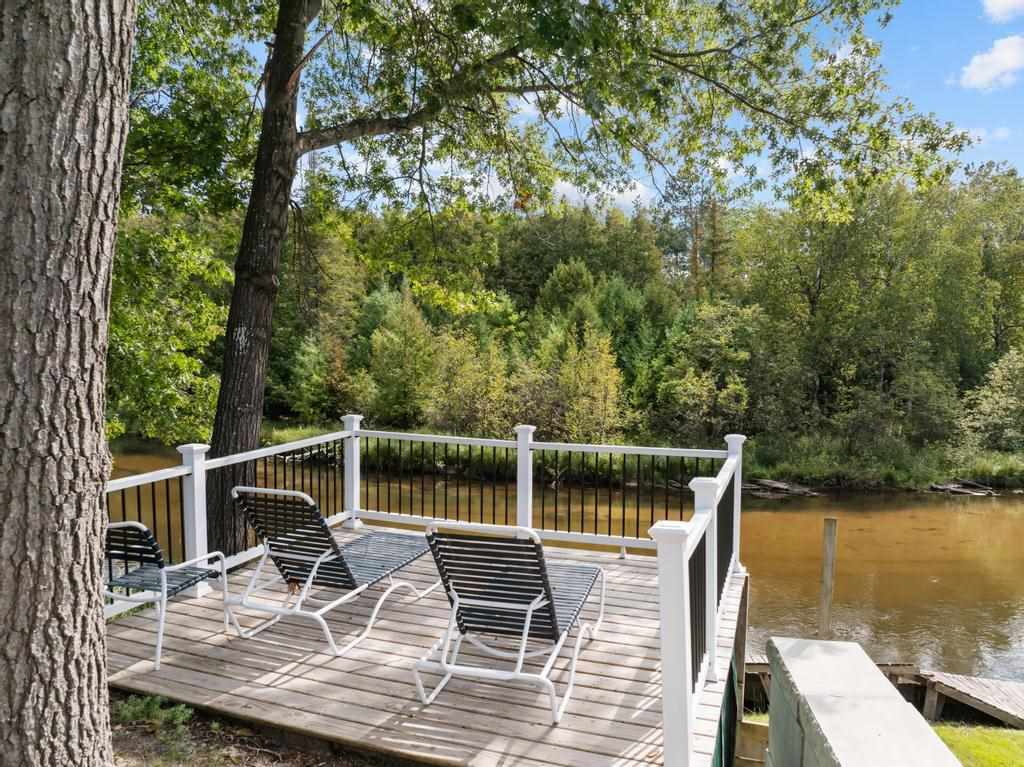 6557 Barbara Avenue Indian River MI 49749