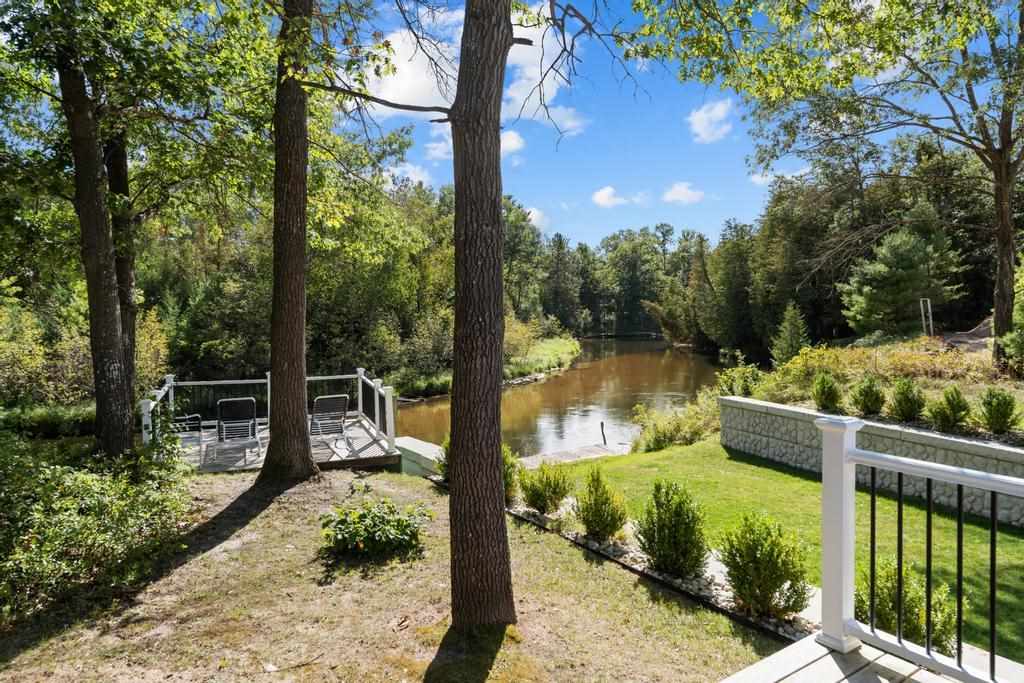6557 Barbara Avenue Indian River MI 49749