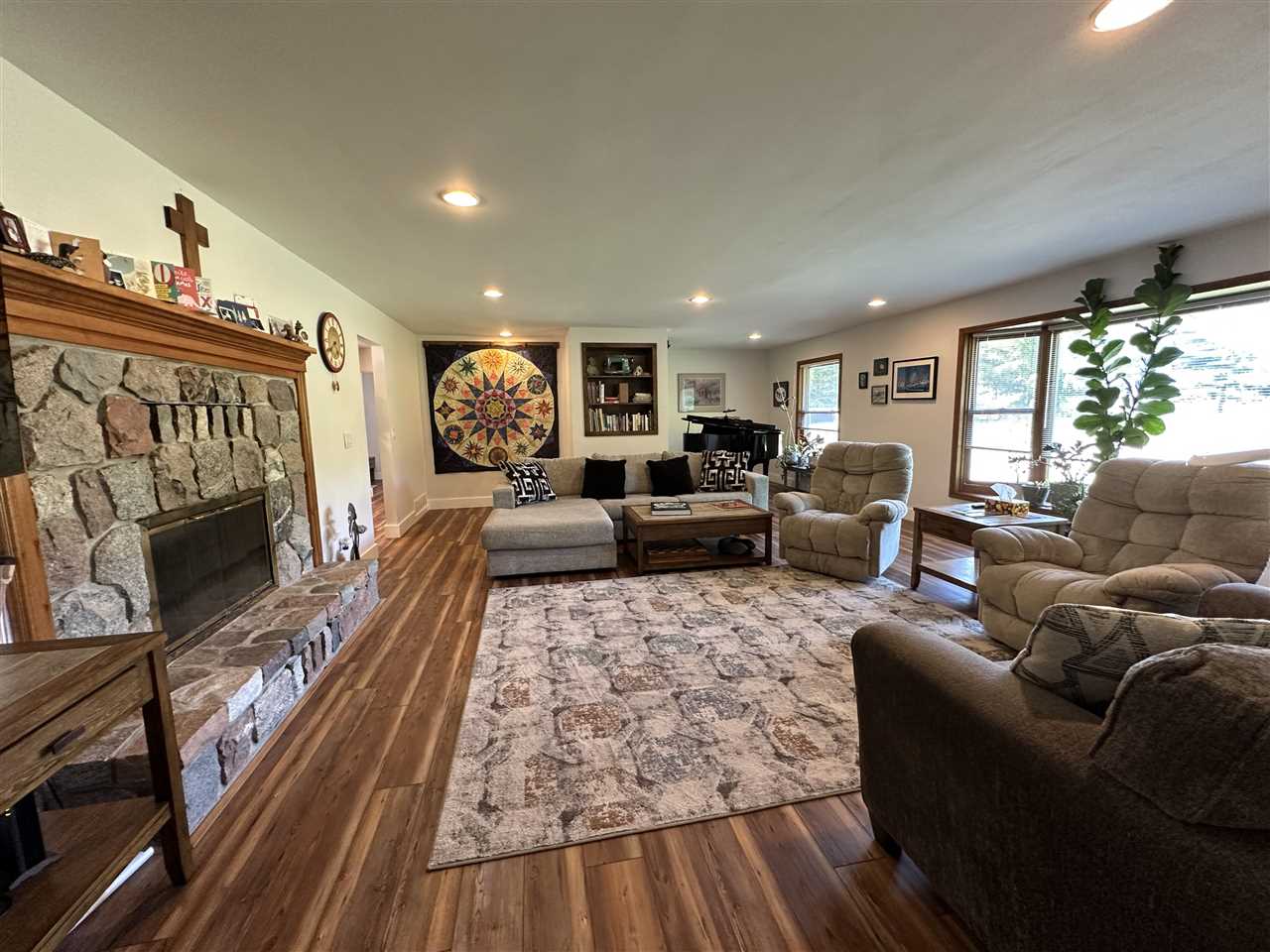 08015 Mulberry Lane Charlevoix MI 49720