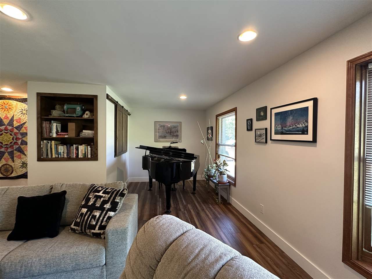 08015 Mulberry Lane Charlevoix MI 49720