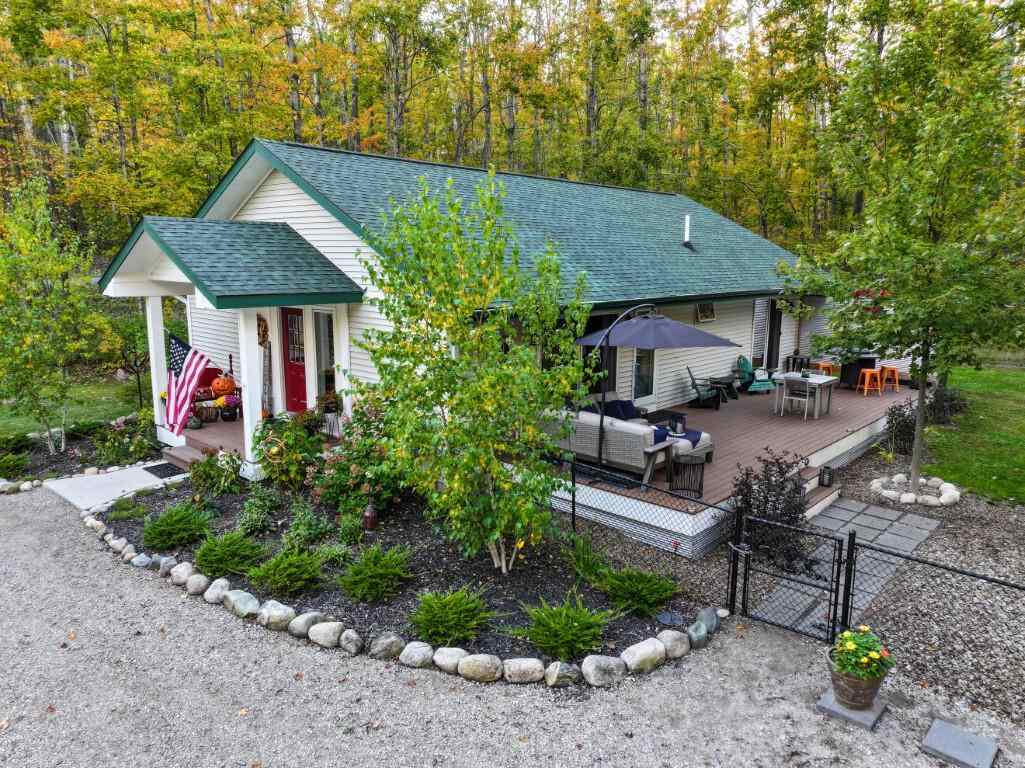 5441 Valley Road Alanson MI 49706