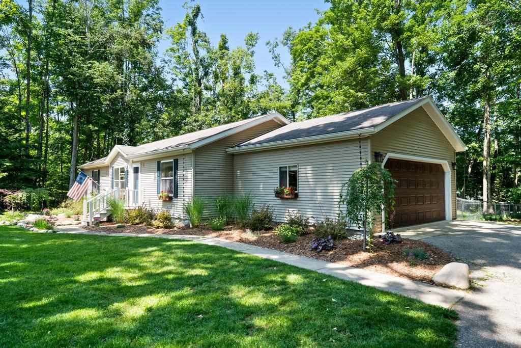 5295 Old Stagecoach Drive Alanson MI 49706