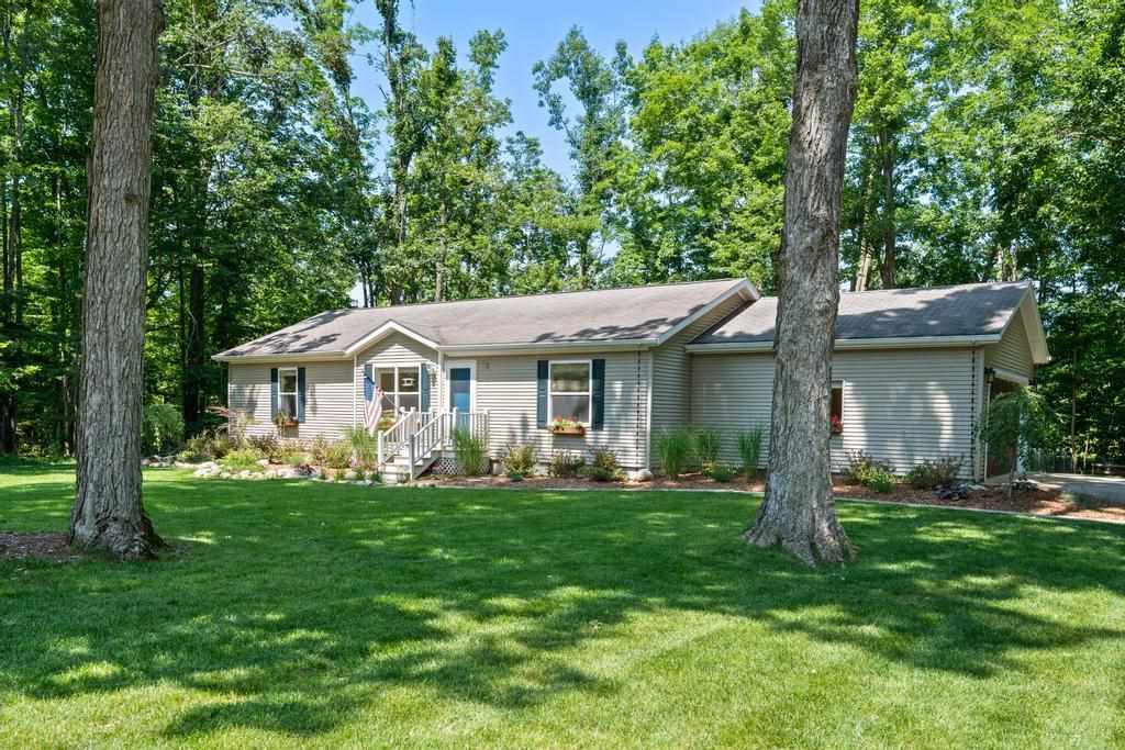 5295 Old Stagecoach Drive Alanson MI 49706