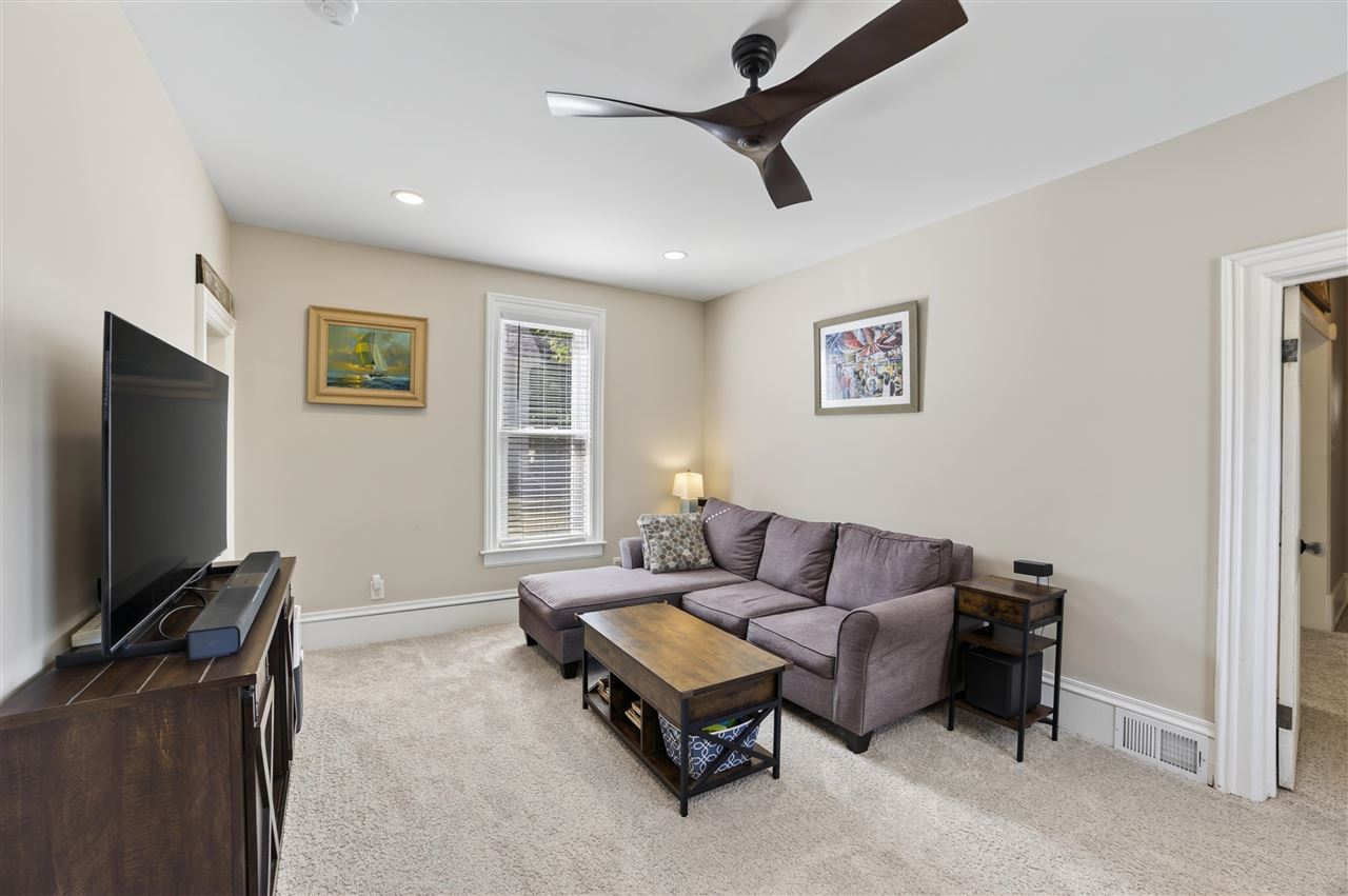 204 Petoskey Charlevoix MI 49720-1419