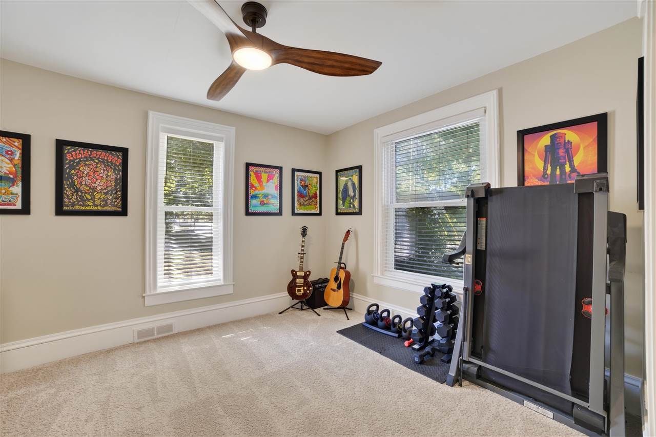 204 Petoskey Charlevoix MI 49720-1419