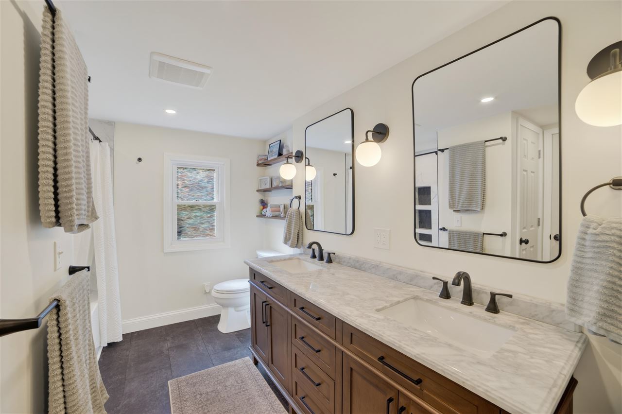 204 Petoskey Charlevoix MI 49720-1419