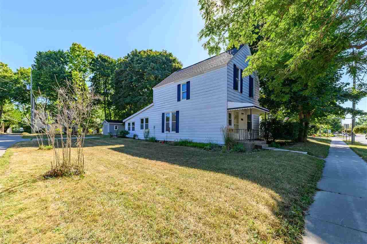 204 Petoskey Charlevoix MI 49720-1419