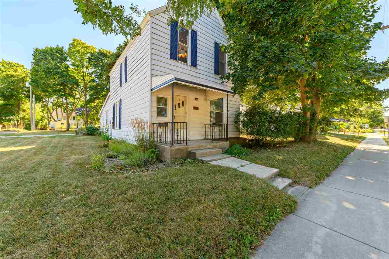 204 Petoskey Charlevoix MI 49720-1419