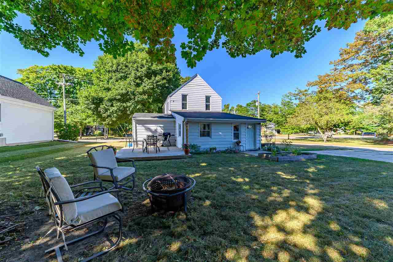 204 Petoskey Charlevoix MI 49720-1419