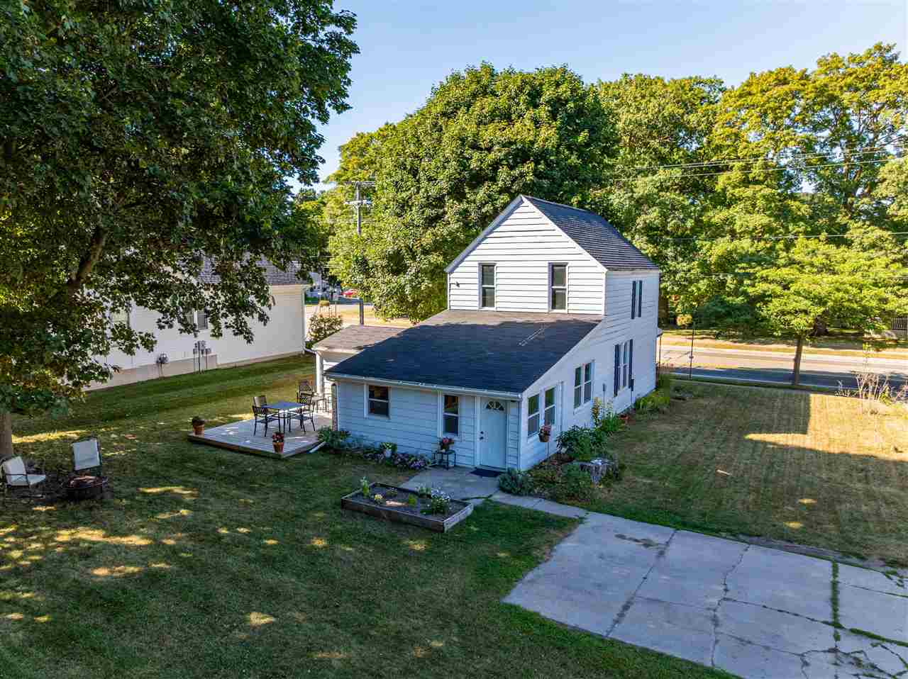 204 Petoskey Charlevoix MI 49720-1419