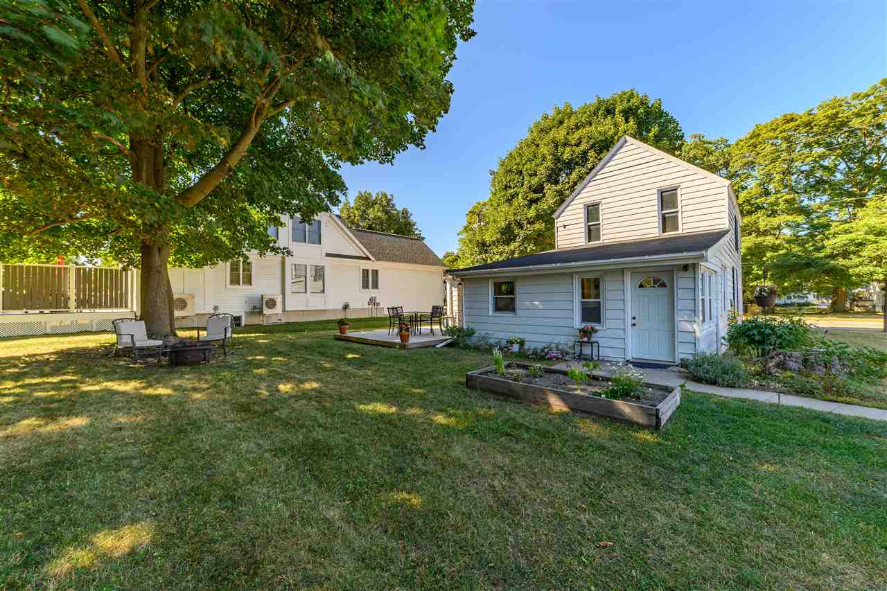 204 Petoskey Charlevoix MI 49720-1419