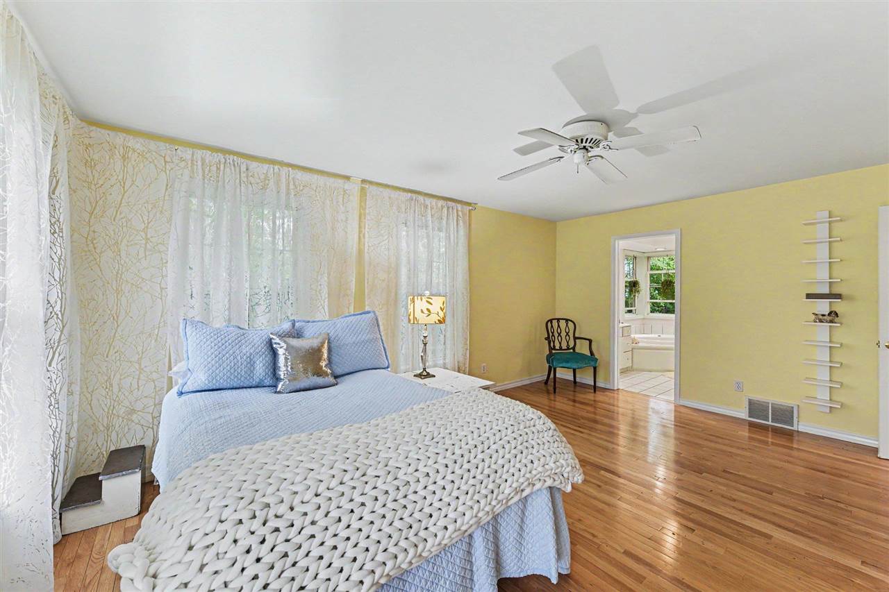 1035 Autumn Lane Petoskey MI 49770