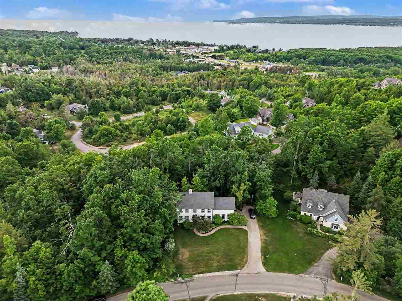 1035 Autumn Lane Petoskey MI 49770