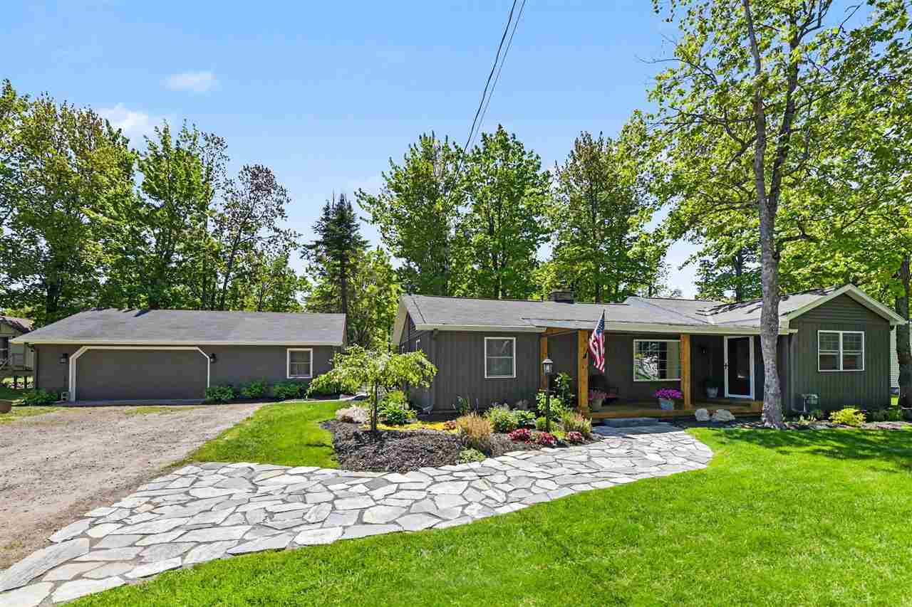 3327 Lynn Drive Indian River MI 49749