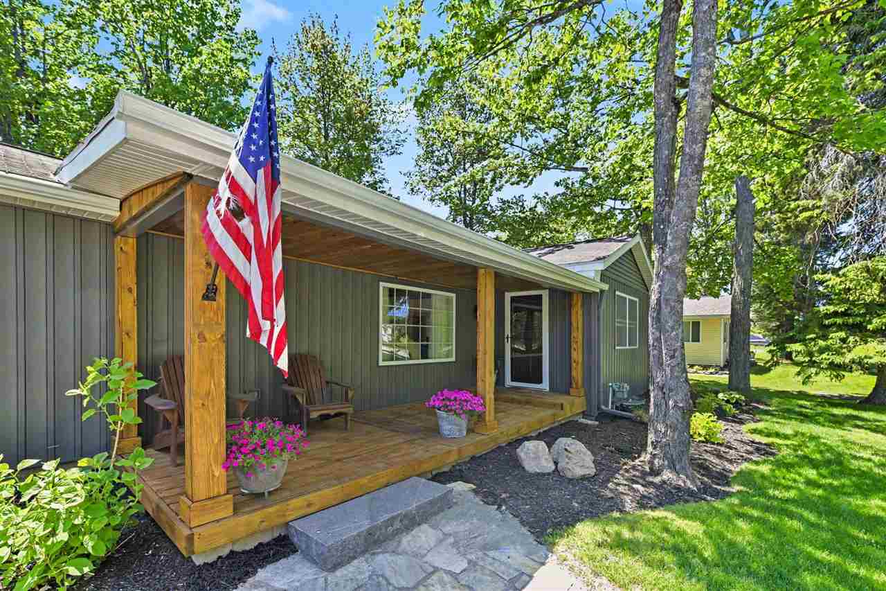 3327 Lynn Drive Indian River MI 49749