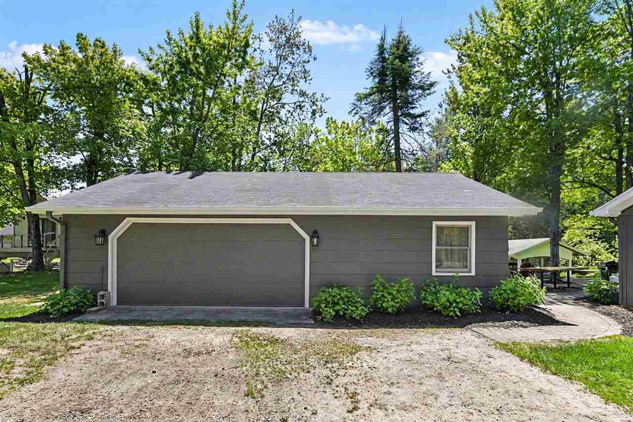 3327 Lynn Drive Indian River MI 49749